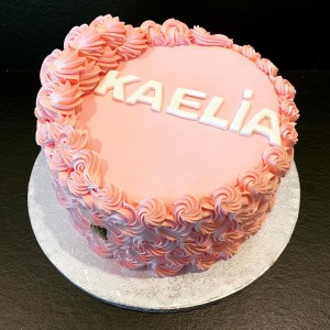 rose poudre birthday cake maison delaroche